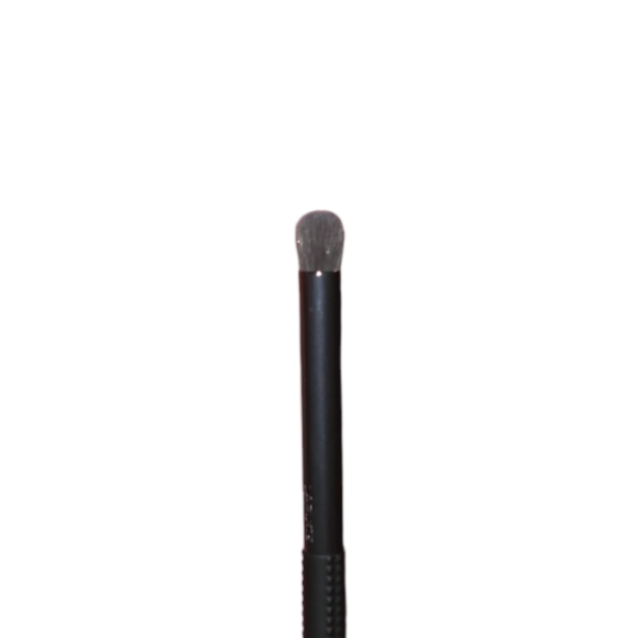 3/$20! Laruce Detail Blending Brush - Picture 5 of 8